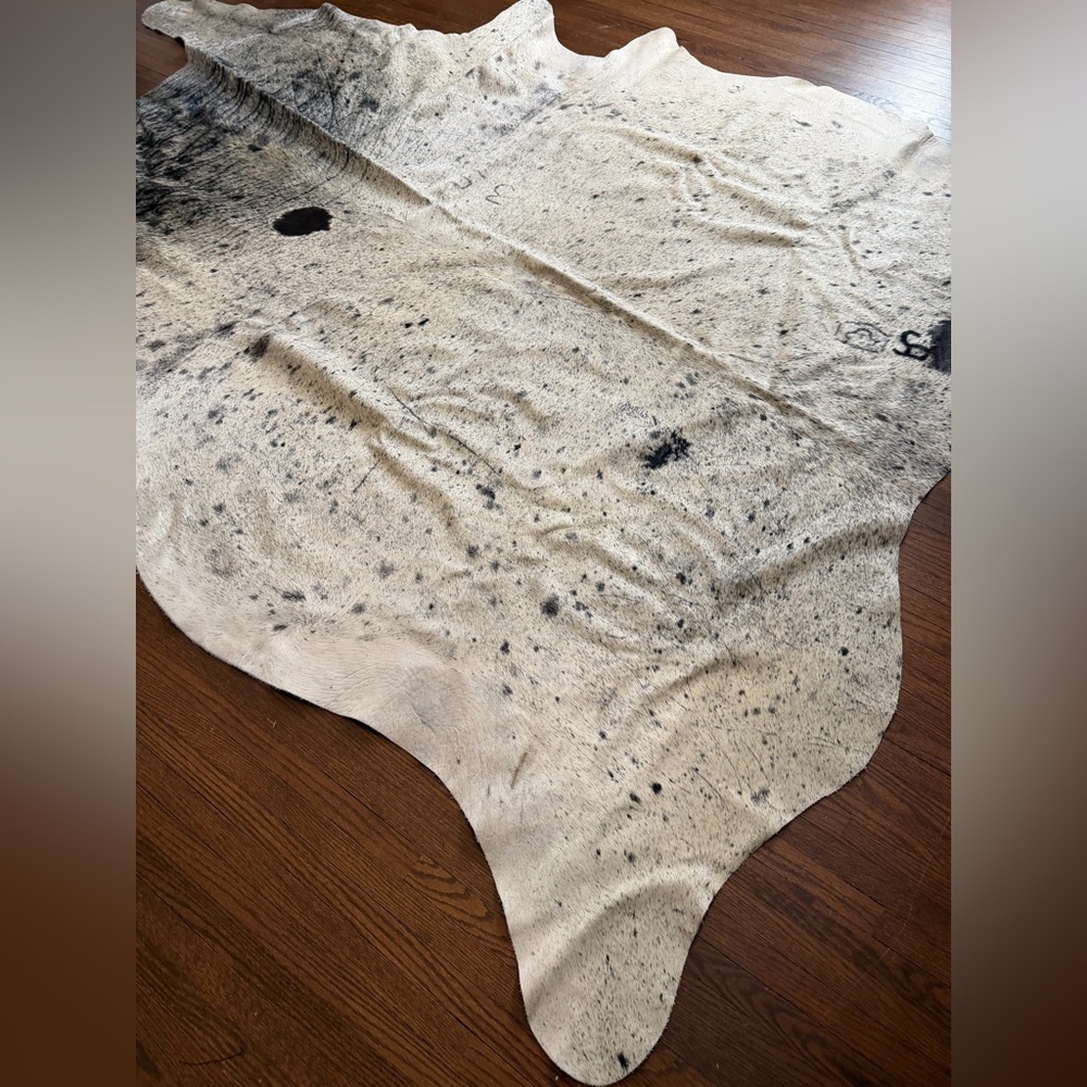 Natural Texas Cowhide Rug in Black and Cream - Picture 2 of 9